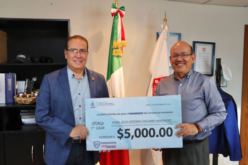 Noticias Chihuahua PAUSA.MX Premia a JCAS a ganador del Concurso Ecos Acuáticos Chihuahuenses