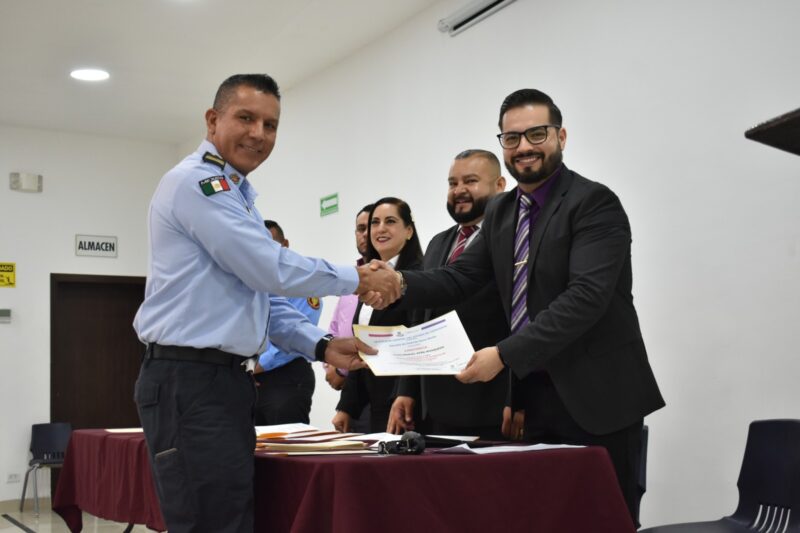 Noticias Chihuahua Pausa.MX Capacita FGE a Bomberos como primeros respondientes en hechos en donde se registran daños y lesiones