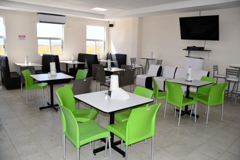 Noticias Chihuahua PAUSA.MX Inaugura Gobierno del Estado cafetería para el disfrute de estudiantes de la UT Babícora