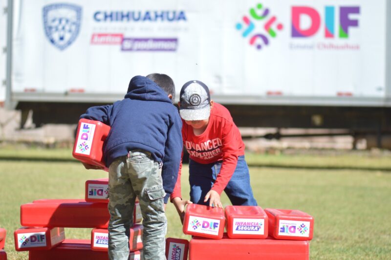 Noticias Chihuahua PAUSA.MX Atiende DIF Estatal a familias de cinco comunidades del municipio de Urique