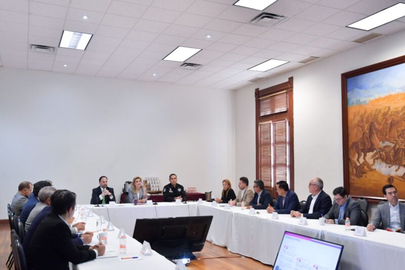 Noticias Chihuahua PAUSA.MX Unifican estrategias Gobierno del Estado e iniciativa privada ante crisis migratoria