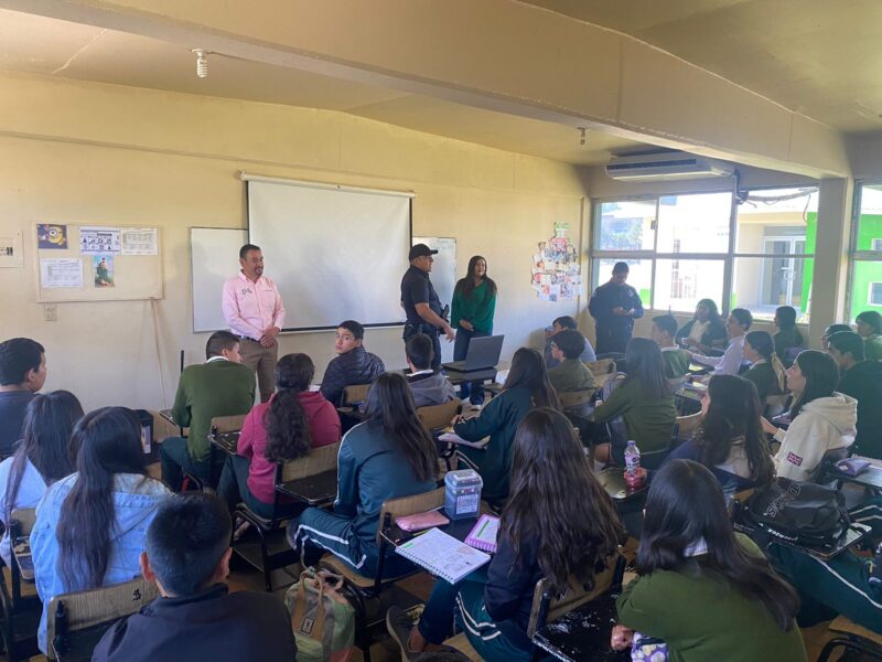 Noticias Chihuahua PAUSA.MX Imparte Fiscalía pláticas sobre prevención del delito a estudiantes del CBTA en Guachochi