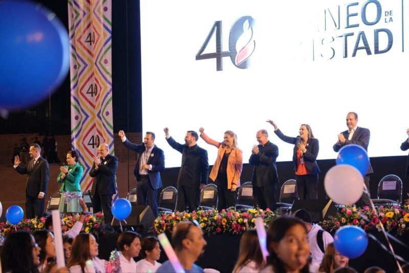 8c097391-4b2d-4f71-8b84-13141d2d9203