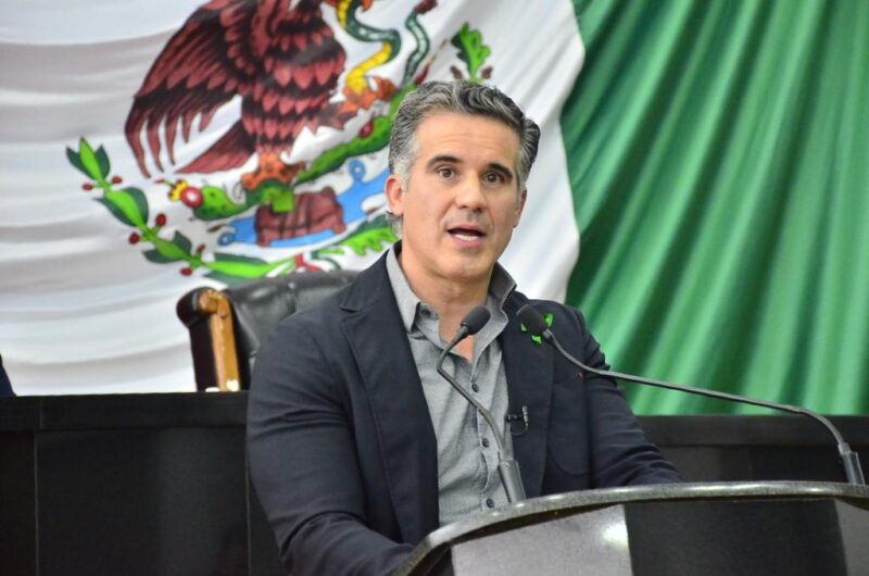 Buscará Luis Aguilar que existan más semáforos auditivos en Chihuahua