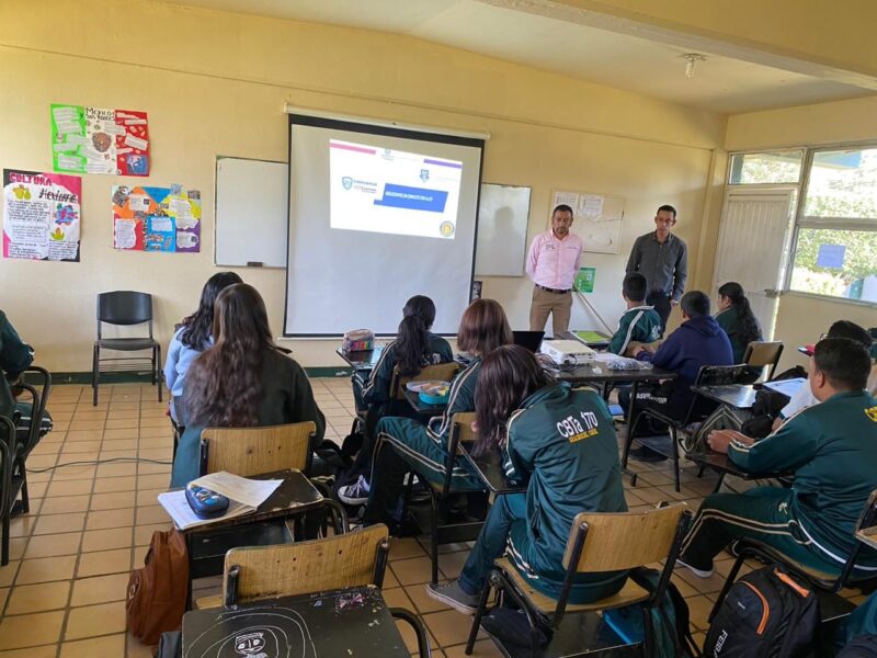 Noticias Chihuahua PAUSA.MX Imparte Fiscalía pláticas sobre prevención del delito a estudiantes del CBTA en Guachochi