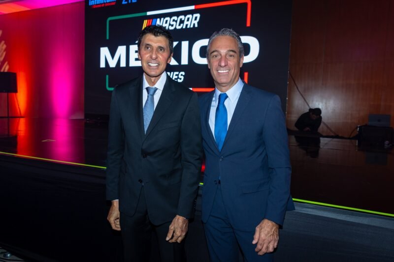 CARLOS SLIM-JIMMY MORALES