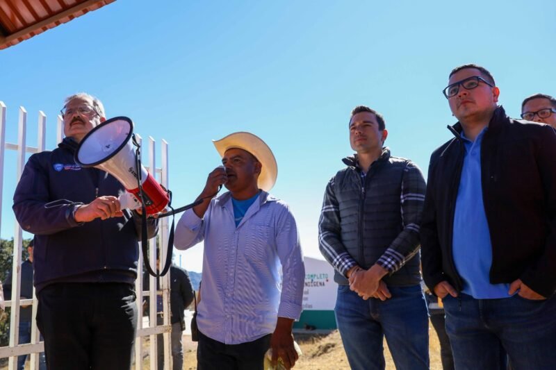 a4a3bda3-f7ce-4d90-90a9-2a726150c4bc