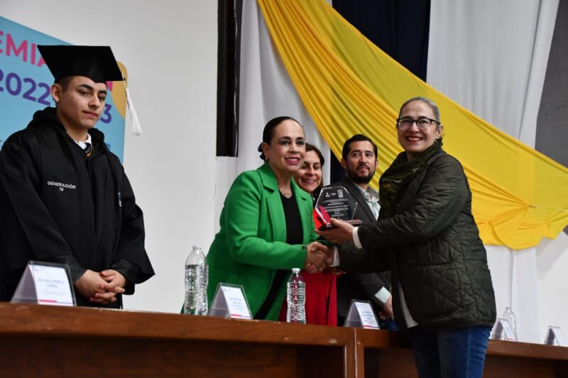 Noticias Chihuahua PAUSA.MX Entregan premios “Generación de Excelencia” a estudiantes de la Región Cuauhtémoc