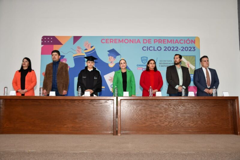 Noticias Chihuahua PAUSA.MX Entregan premios “Generación de Excelencia” a estudiantes de la Región Cuauhtémoc