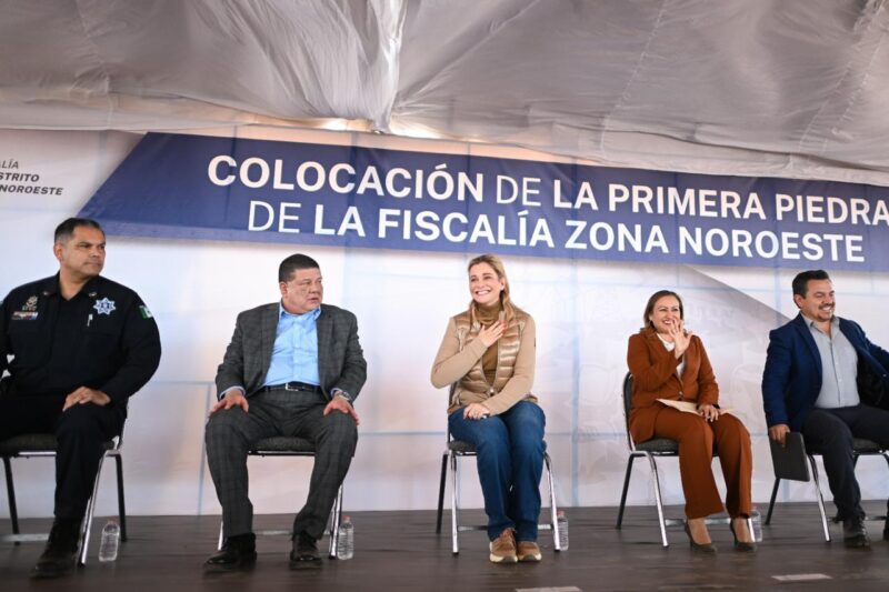 Noticias Chihuahua PAUSA.MX Coloca Maru Campos primera piedra del edificio de la Fiscalía Zona Noroeste
