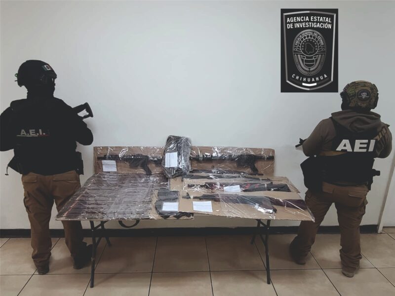 Noticias Chihuahua PAUSA.MX Encuentran en vehículo abandonado, armas de fuego y más de 900 cartuchos