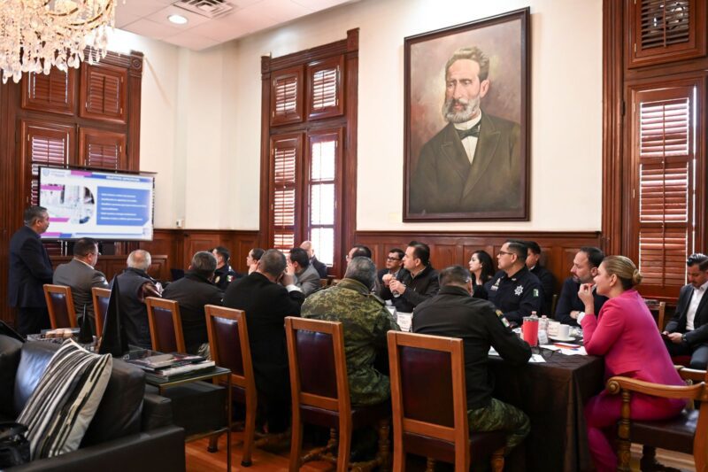 Noticias Chihuahua PAUSA.MX Sesiona Mesa de Seguridad en Palacio de Gobierno