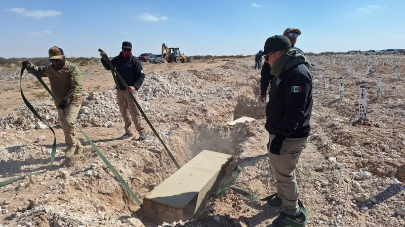 Noticias Chihuahua PAUSA.MX Inhuma FGE 67 cuerpos en panteón de Juárez