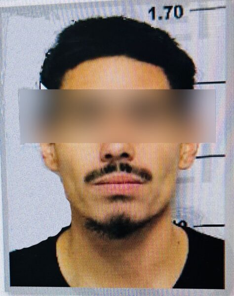 Noticias Chihuahua PAUSA.MX Llevan ante Juez de Control a tres detenidos por posesión de droga y un arma de fuego