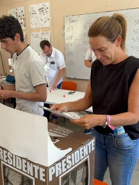 2D6DD9E3-9F2F-48FD-B5ED-B44B5E9B34CC