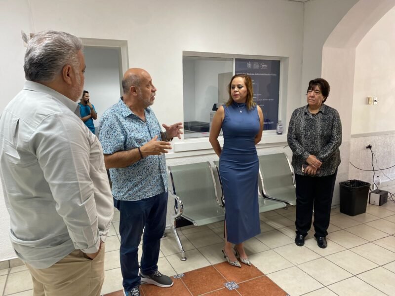 Recorren Clínica Metabólica del IMPAS integrantes de la Comisión de Salud