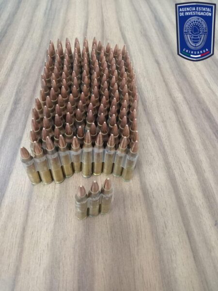 Noticias Chihuahua Pausa.MX En cateo, detienen FEM y AEI a un hombre y aseguran armas de fuego