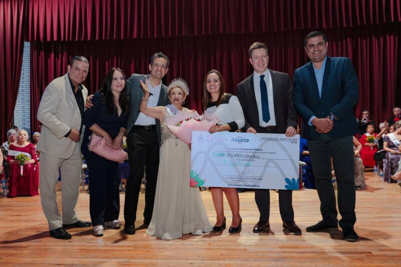 Noticias Chihuahua Pausa.MX Corona Bonilla a Rosario Montes como “Reina de Reinas 2024”