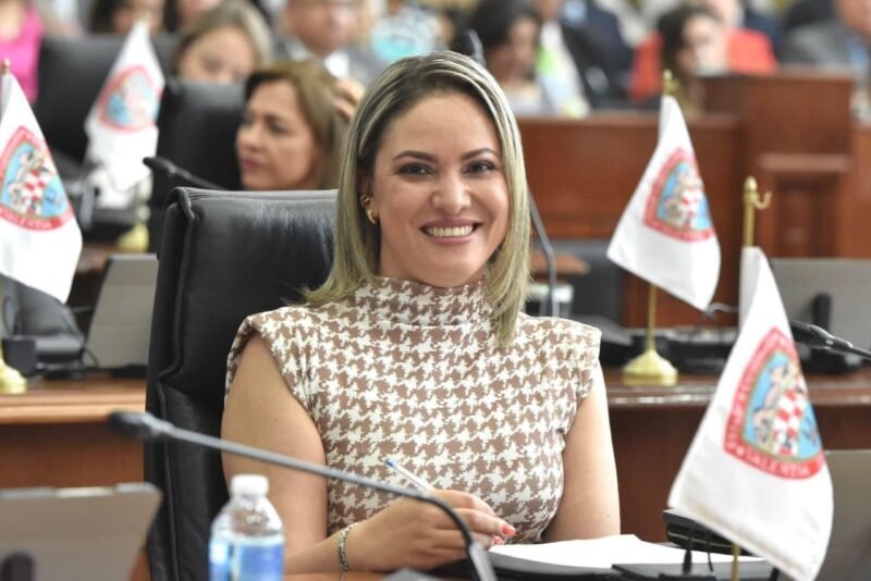 Reconoce Yesenia Reyes gestión de Maru Campos en próxima rehabilitación de carreteras del noroeste del Estado