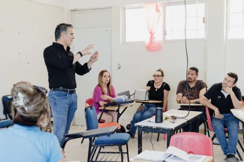 Urge fortalecer la educación básica en México: Luis Aguilar
