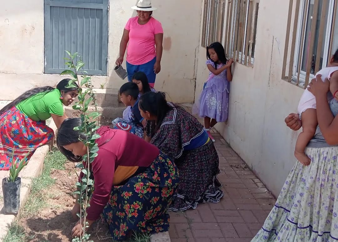 D9F7DE4F-51FB-42D7-BC36-E4DFA23DE2FA