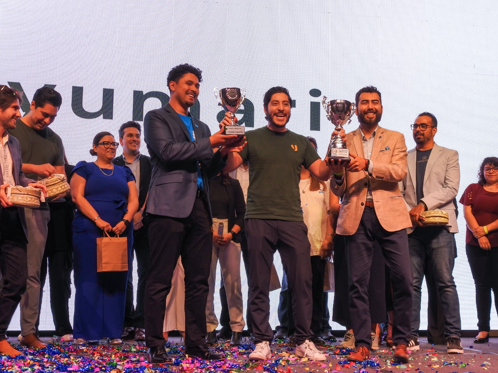 F82667ED-5934-4F83-A460-E9D442EDB92A