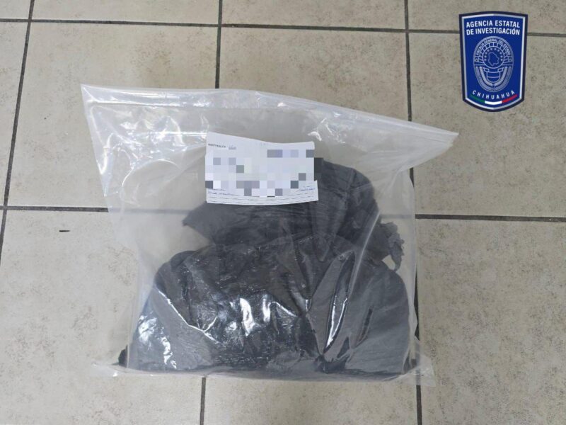 Noticias Chihuahua PAUSA.MX Aseguran seis armas de fuego largas y dos cortas en vivienda de la colonia Fuentes Mares