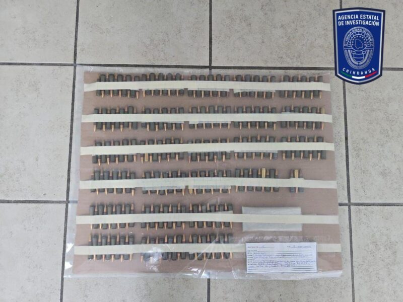 Noticias Chihuahua PAUSA.MX Aseguran seis armas de fuego largas y dos cortas en vivienda de la colonia Fuentes Mares