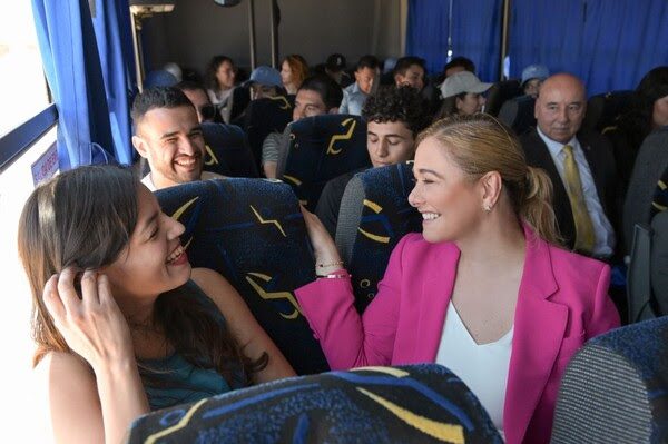 Noticias Chihuahua PAUSA.MX Apuesta Maru Campos por la movilidad y la seguridad de los estudiantes de la UACJ