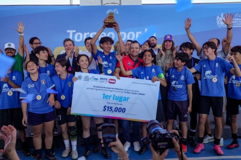 Noticias Chihuahua PAUSA.MX Premia alcalde Bonilla a los equipos ganadores del Torneo por la Salud Mental del IMPAS