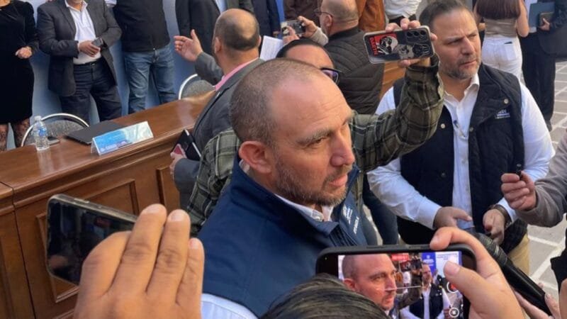 Analiza Salud seguridad de vacunas Covid para no arriesgar a la población