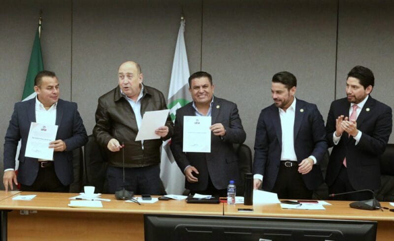 BDB494B9-2464-4B2F-A40B-D43AEA76B866