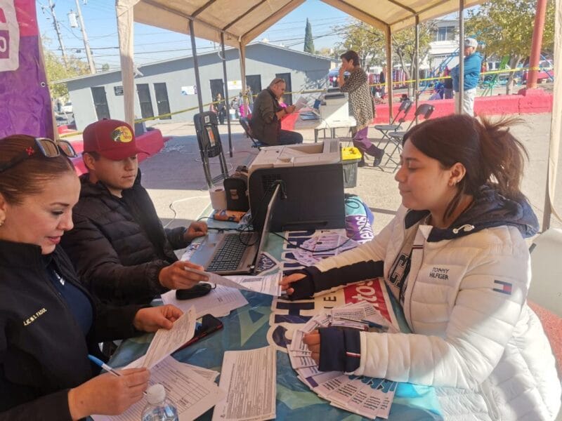 Noticias Chihuahua PAUSA.MX Lleva Fiscalía servicios gratuitos y asesorías a los habitantes de La Campesina