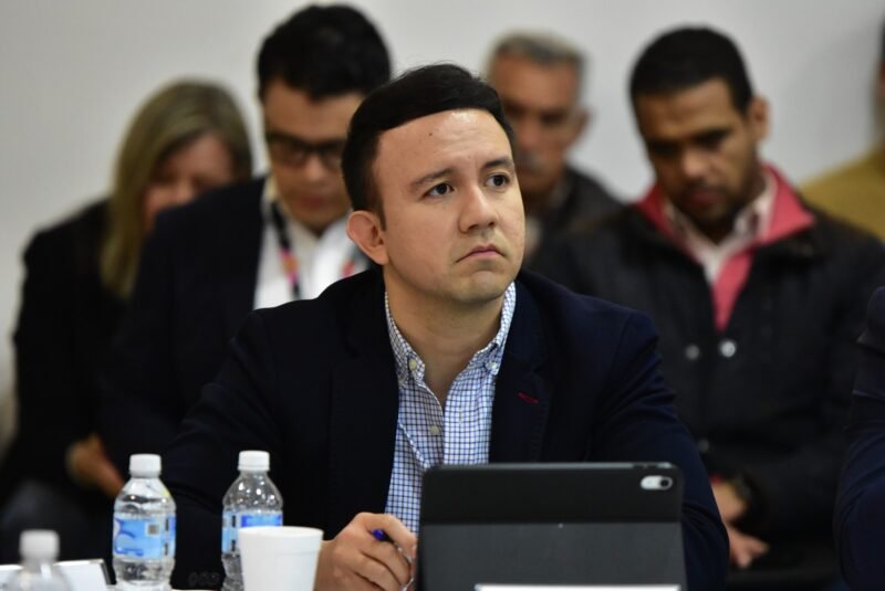 8E52B6F0-192D-4C0D-81DC-3964A635397B