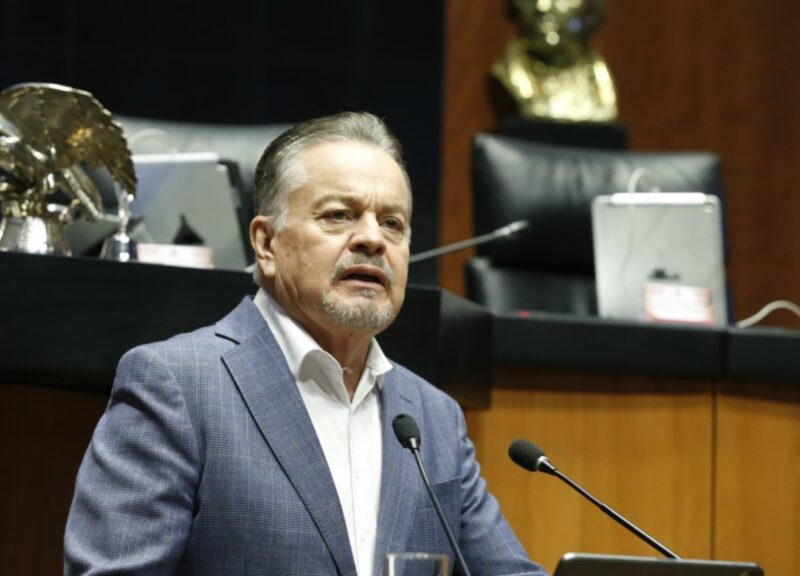 8783EE03-803A-42F8-8BDF-55C6844E8505