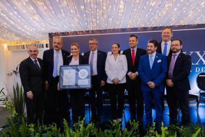 Noticias Chihuahua PAUSA.MX Asume Alejandro Lazzarotto presidencia de Canaco Chihuahua