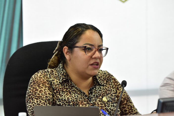 8BF4ACDE-54F8-431C-99EA-8496596AA1D9