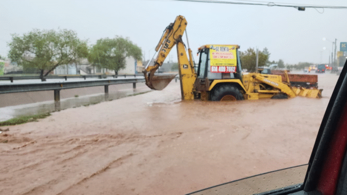 Segundo día de lluvias torrenciales en la ciudad de Chihuahua, alerta Protección Civil Estatal