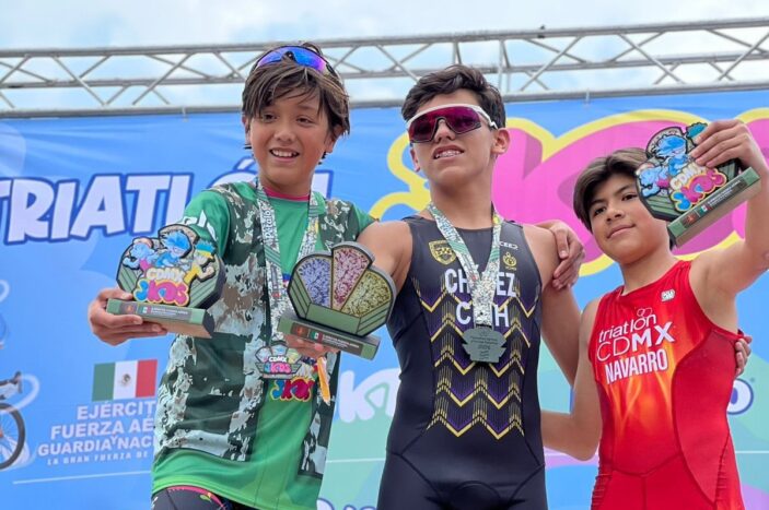 Conquistan chihuahuenses doble oro en Triatlón 3Kids de CDMX