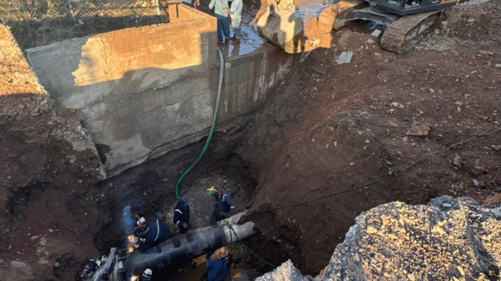 Reparan tramo de la conducción Tabalaopa-Aldama tras 12 horas de trabajo