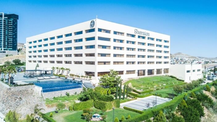 hotel sheraton soberano chihuahua agua alberca