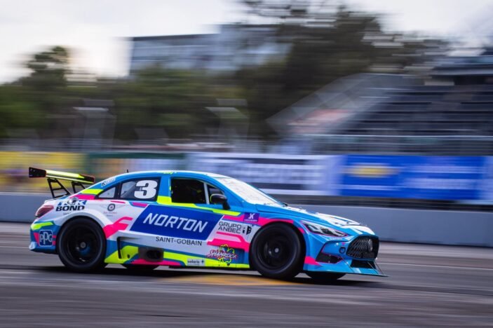 Noticias Chihuahua PAUSA.MX Doble victoria para Keko Pérez del Shamrock racing