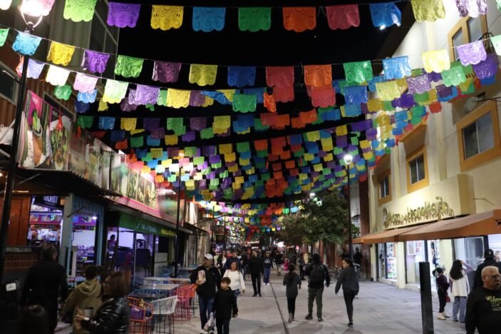 Noticias Chihuahua PAUSA.MX Esperan bares y restaurantes reforma en Ley de Alcoholes, participan en mesa de trabajo en Congreso