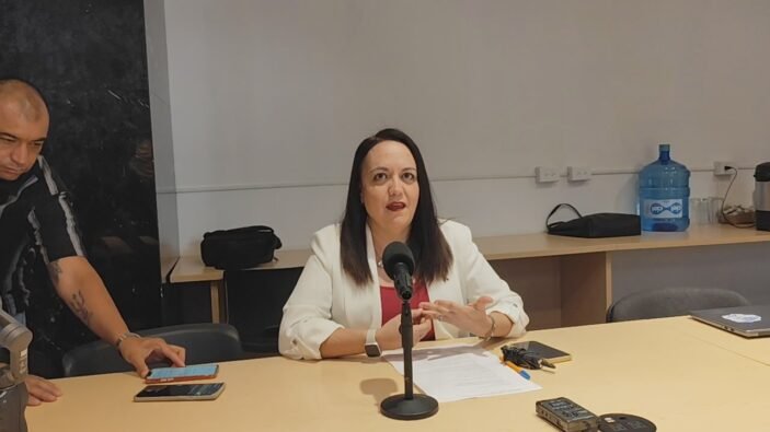 MARGARITA BLACKALLER 250822A