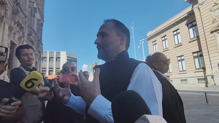 SANTIAGO DE LA PEÑA250801A