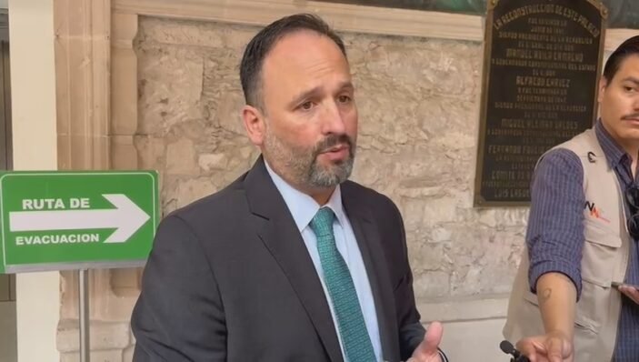 SANTIAGO DE LA PEÑA250922B