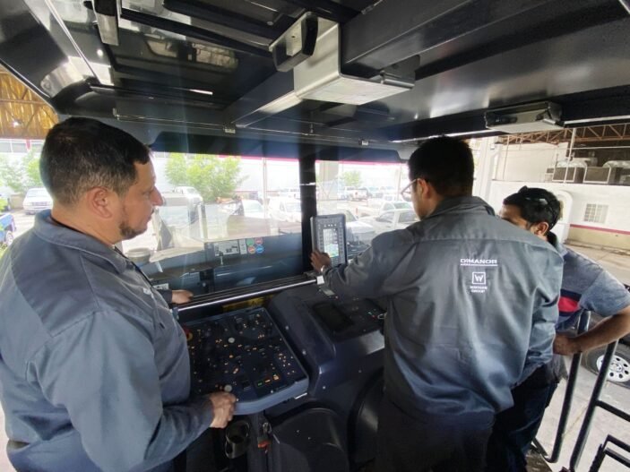 Noticias Chihuahua PAUSA.MX Capacita Centro SICT Chihuahua a operadores de tren de pavimentación