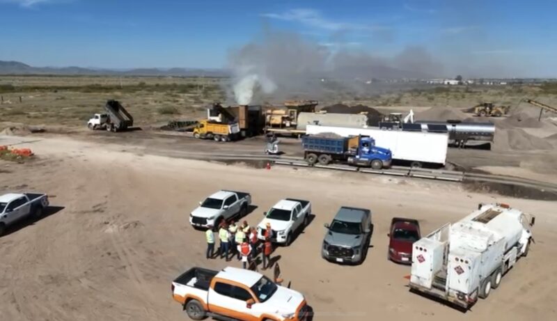 Noticias Chihuahua PAUSA.MX El Tren de pavimentación está en la carretera El Sueco-Janos
