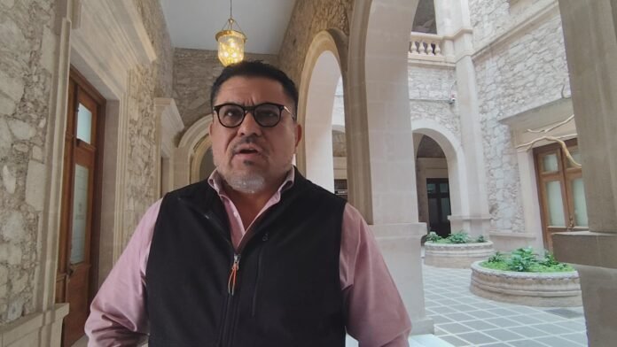 ALEJANDRO DOMINGEUZ112