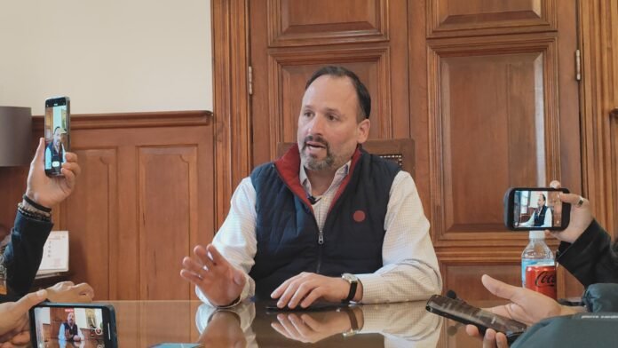 SANTIAGO DE LA PEÑA251127A